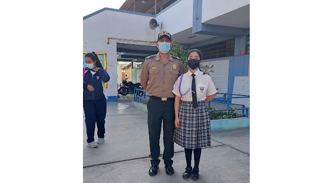 Escolar de la I.E. 88013 Eleazar Guzmán Barrón durante una actividad publicada en el directorio.