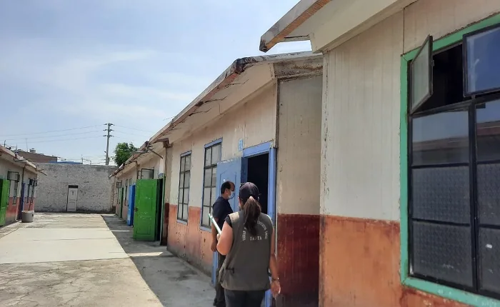Aula prefabricada y ambientes del colegio en la cobertura de deficiencias estructurales publicada en 2022.