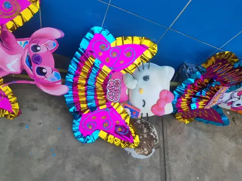 piñatas de Hello Kitty