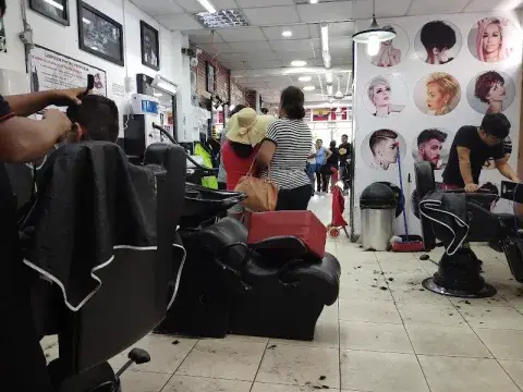 Academia y Barbería Barrio 7