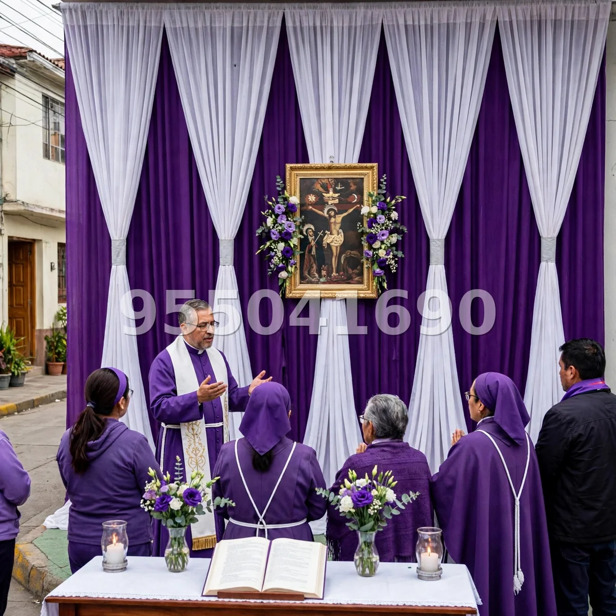 Fondo de altar Señor de los Milagros diseño 22: con cortinas amarradas en blanco puro y morado