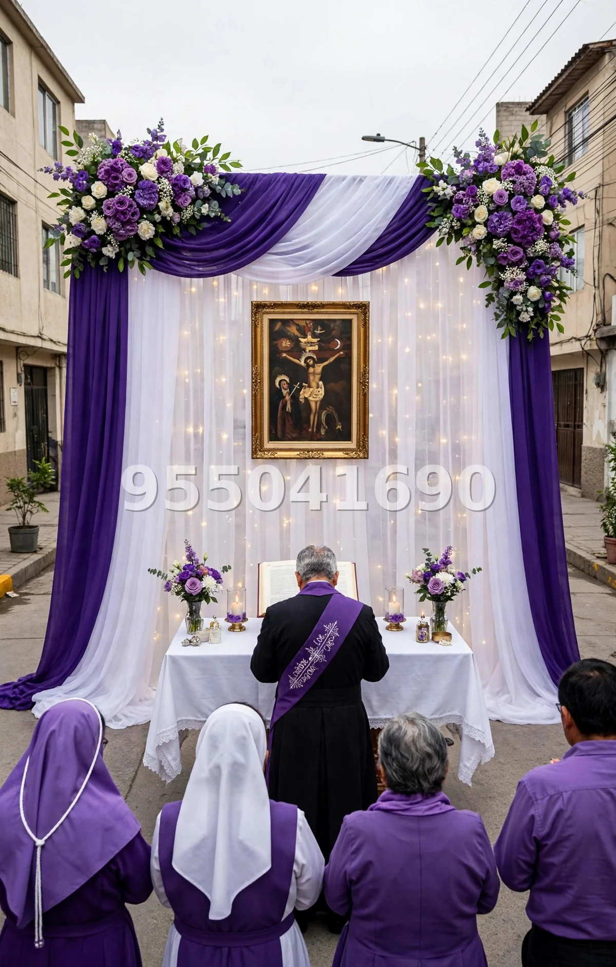 Fondo de altar Señor de los Milagros diseño 33: con el cuadro en marco dorado y cortinas en dos tonos