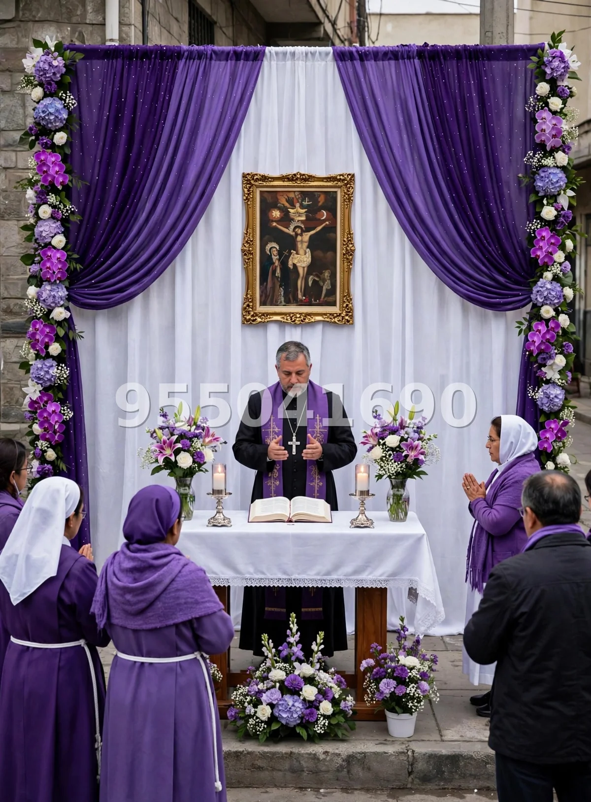 Fondo de altar Señor de los Milagros diseño 36: en dos tonos de morado, con marco dorado