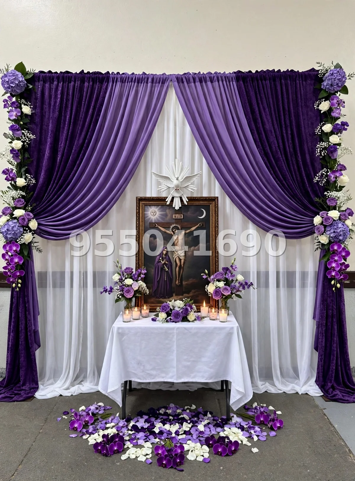 Fondo de altar Señor de los Milagros diseño 36: en dos tonos de morado, con marco dorado