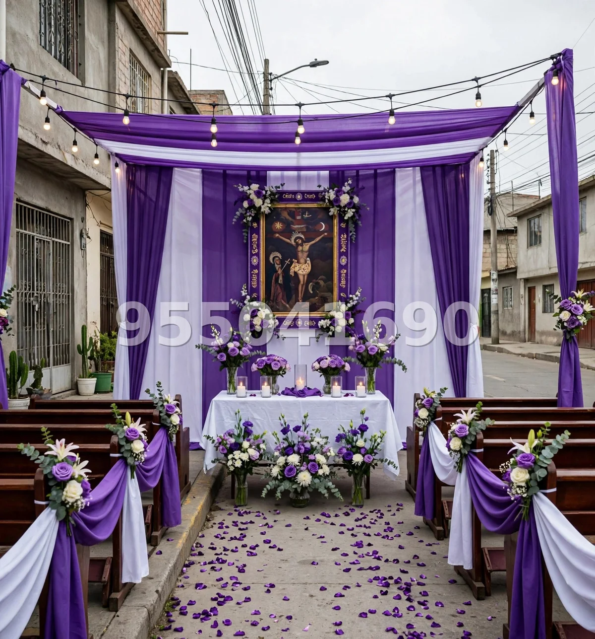 Fondo de altar Señor de los Milagros diseño 38: con dosel de telas en morado de varios tonos y blanco