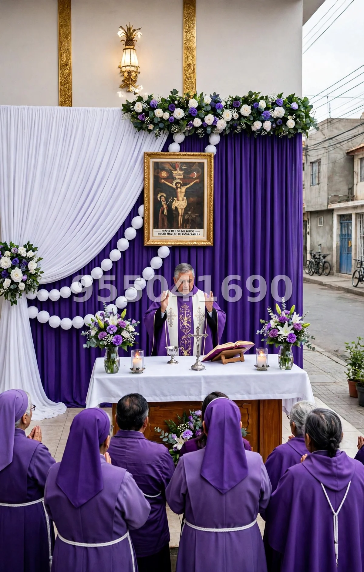 Fondo de altar Señor de los Milagros diseño 39: con guirnalda floral arriba y cortina blanca recogida