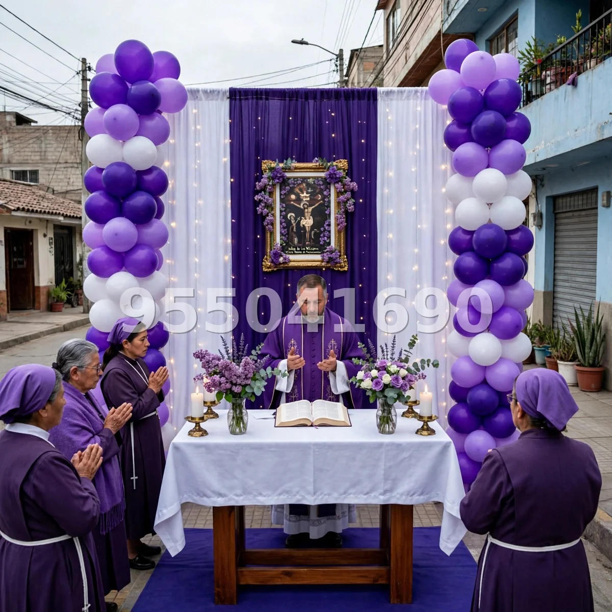 Fondo de altar Señor de los Milagros diseño 41: con arco y columnas de globos en morado y blanco