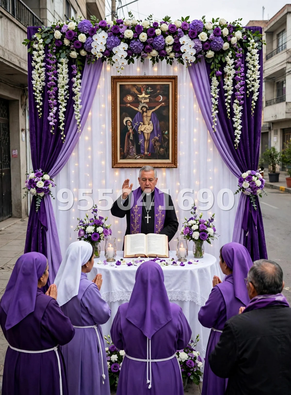 Fondo de altar Señor de los Milagros diseño 51: con mesa redonda y mantel blanco de encaje morado