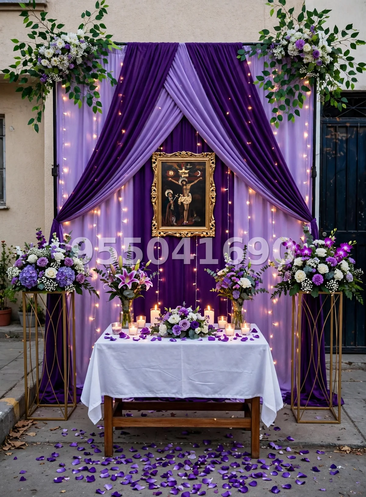 Fondo de altar Señor de los Milagros diseño 55: con arreglos florales en las esquinas superiores