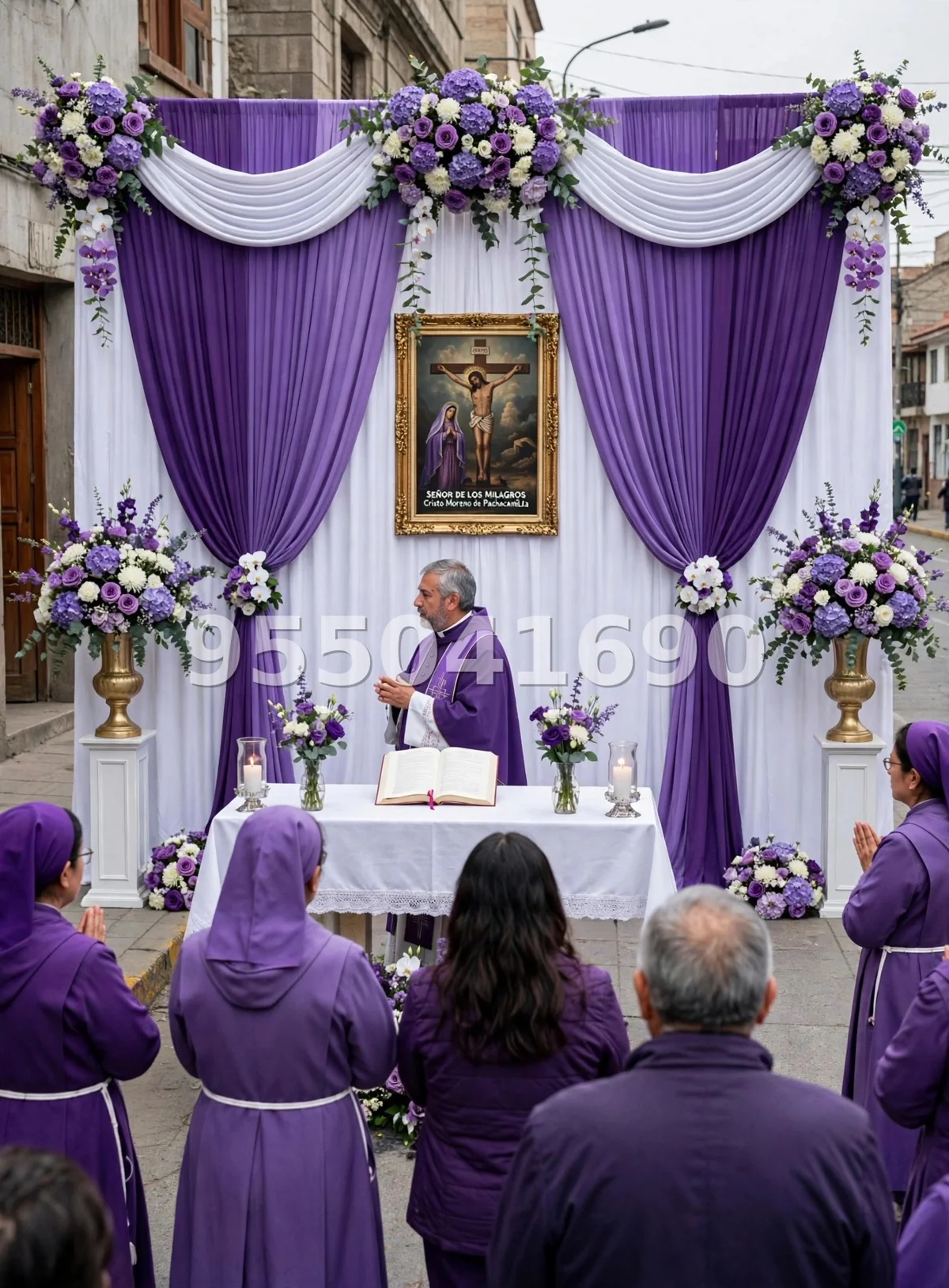 Fondo de altar Señor de los Milagros diseño 59: equilibrado en morado y blanco, con marco dorado