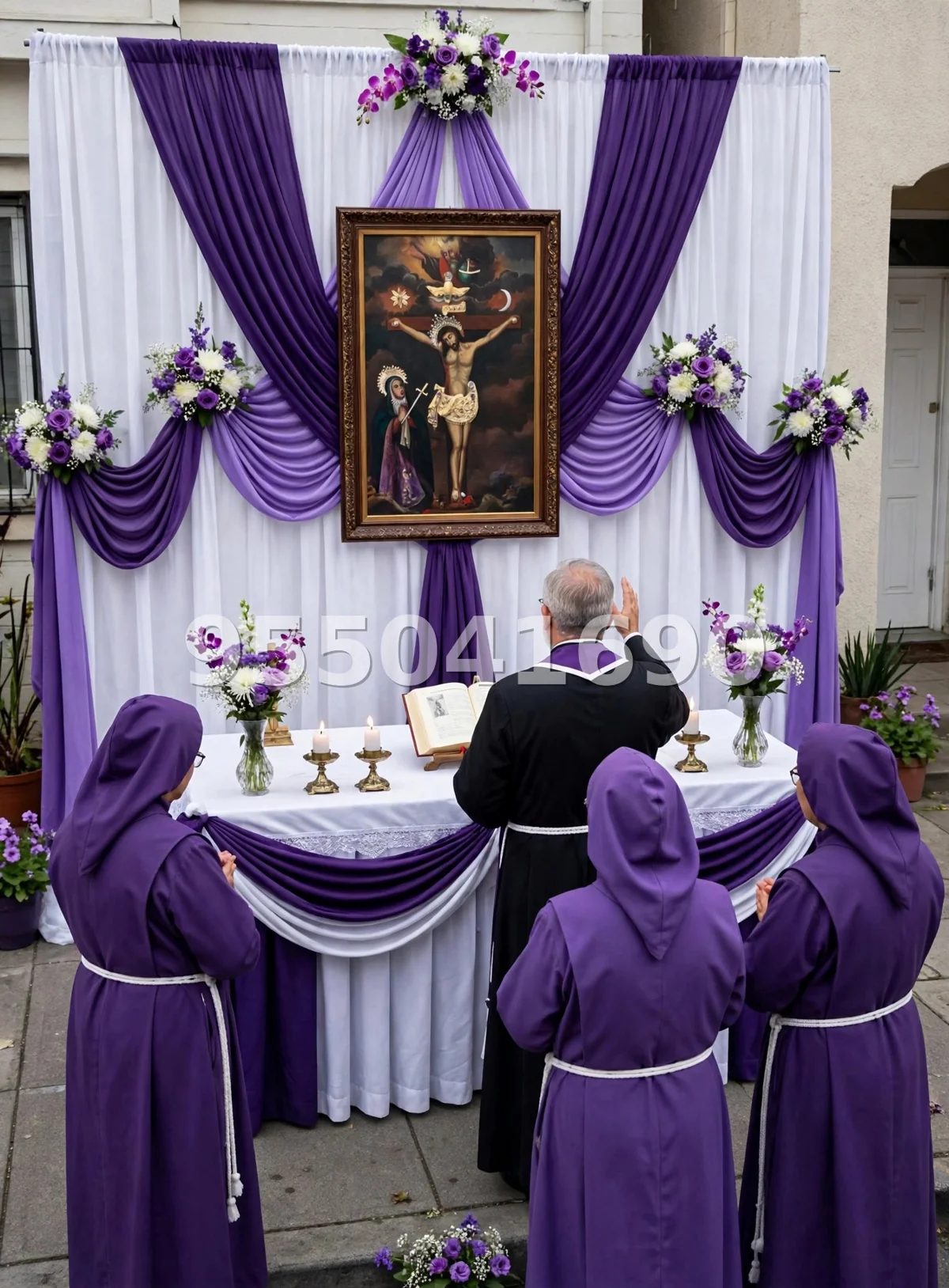 Fondo de altar Señor de los Milagros diseño 64: el clásico de Pachacamilla, en morado y blanco
