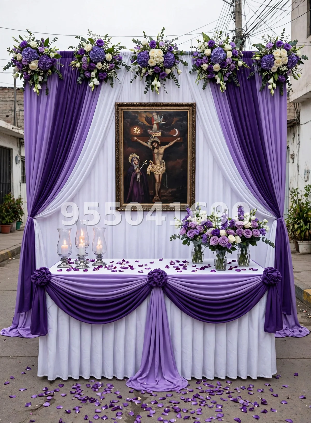 Fondo de altar Señor de los Milagros diseño 64: el clásico de Pachacamilla, en morado y blanco