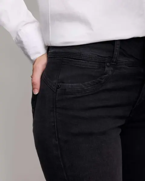 Jean Jazmin Total Stone Black