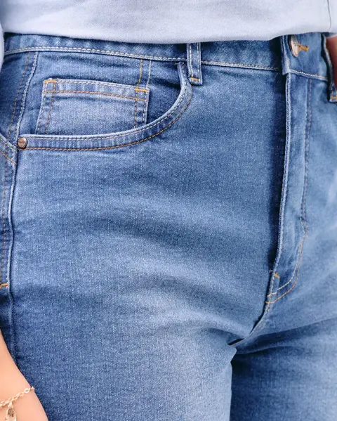 Bermuda Itzel Total Bleach