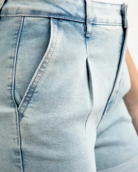 Short Jean Mom White Denim