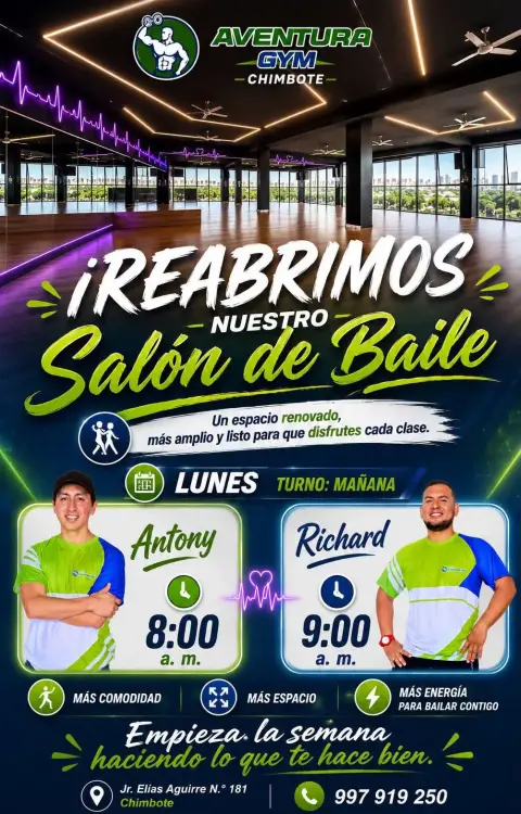 Clases de baile en el salón del gimnasio