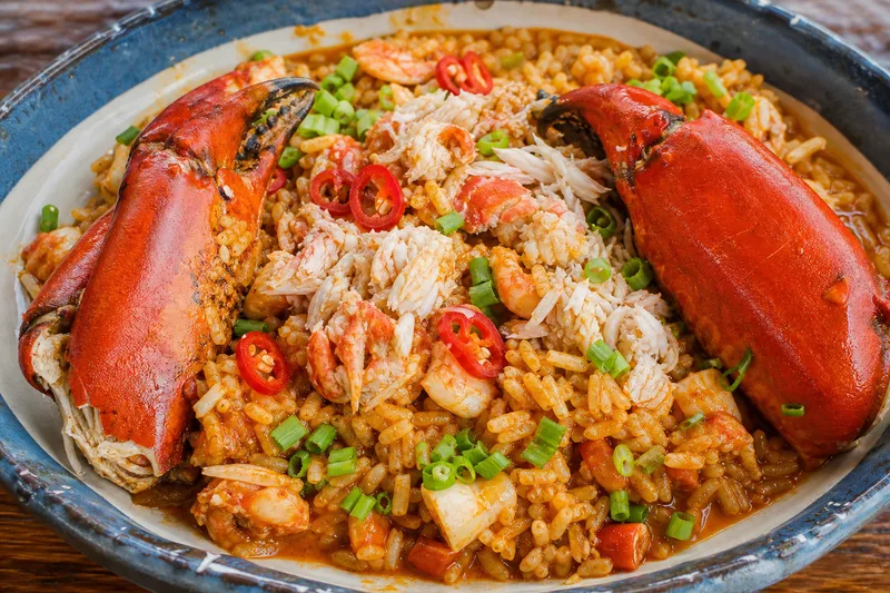 Arroz con cangrejo bien servido
