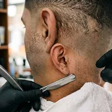 Corte degradado con máquina y tijera