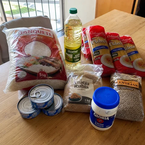 Abarrotes de despensa para el hogar