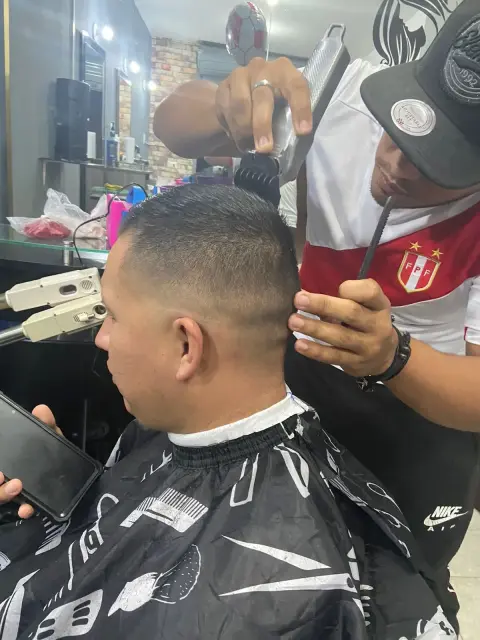 Barber Shop "CUADRA 8"