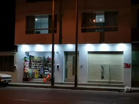 bodega ADRIAN