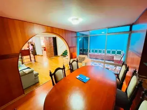 Sala y comedor independientes