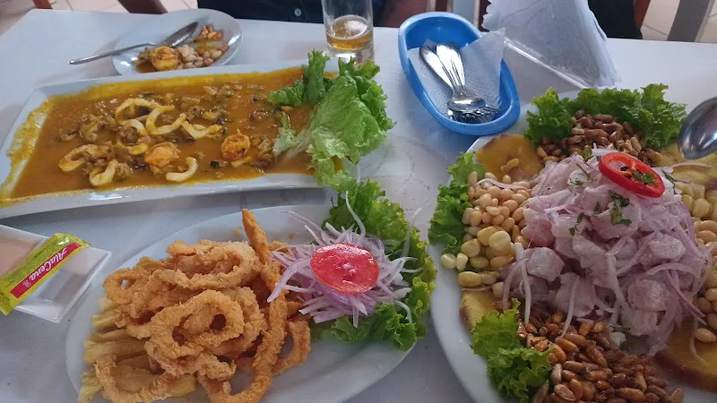 Abrir tarjeta de Cevicheria Barquito Azul