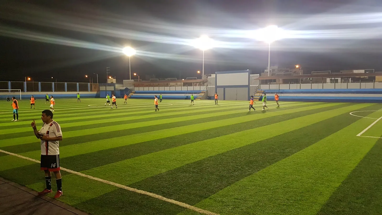 Abrir tarjeta de COMPLEJO DEPORTIVO MIRAMAR BAJO