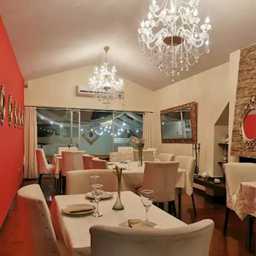 Abrir tarjeta de D'Carito Restaurant Grill