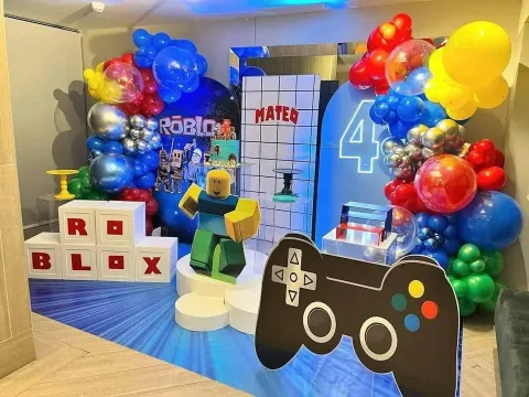 Decoración temática Roblox y videojuegos