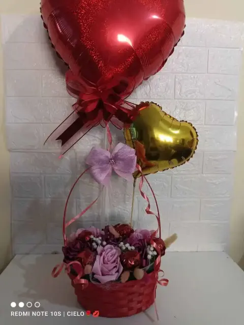 Detalles Mayciel: cajas de chocolates, arreglos con globos y regalos armados a mano en Nuevo Chimbote para cumpleaños, aniversarios y fechas especiales (WhatsApp 908 622 910)