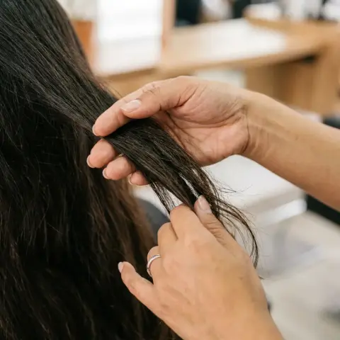 Diagnóstico para cabello difícil antes del alisado