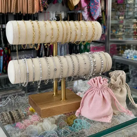 Pulseras y esclavas de bisutería fina