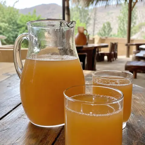 Jarra de chicha de jora casera