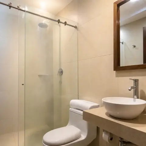 Uso de agua caliente en baño privado