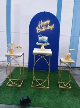 Mesas modelo Chanel con fundas para eventos