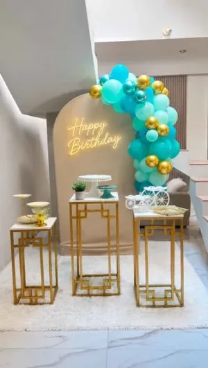 Semi puerta 2x2 con letrero luminoso Happy Birthday