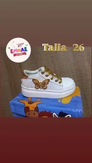 Zapatillas con mariposa dorada talla 26