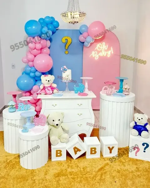 Alquiler de mesas redondas con mantelería fina para Baby Shower en Santa
