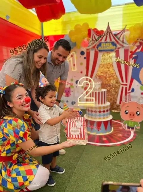 Show de payasos y animación infantil temática de Plim Plim en Santa