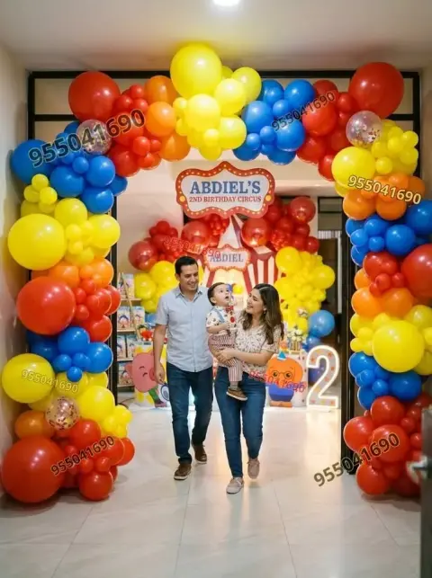 Show de payasos y animación infantil temática de Plim Plim en Santa