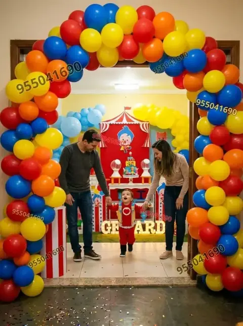 Toldos decorados del payasito Plim Plim en Santa