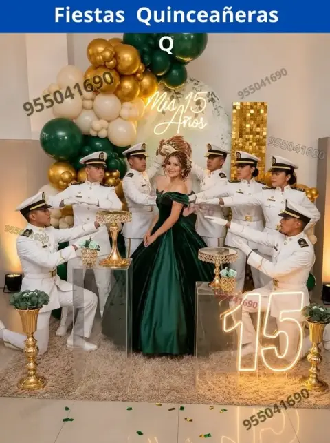Fiesta familiar de 15 años en verde botella y verde petroleo Cambio Puente