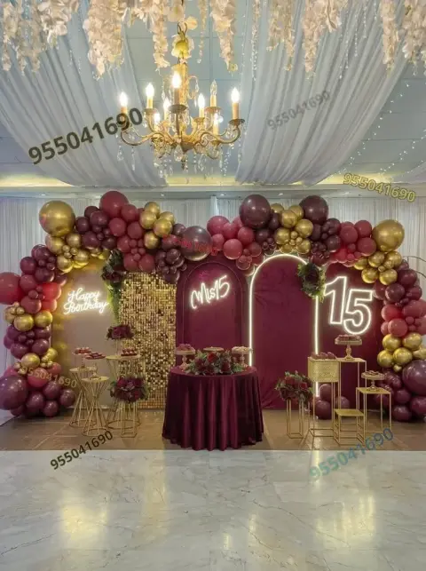 Decoración de 15 años en borgoña y rojo oscuro en Casma