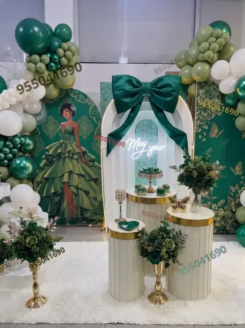 Decoración de 15 años en verde jade con grass sintético en Coishco