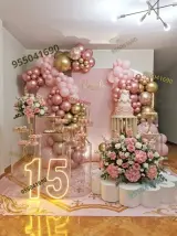 Decoración de 15 años en tonos rosa con letrero neón en Chimbote