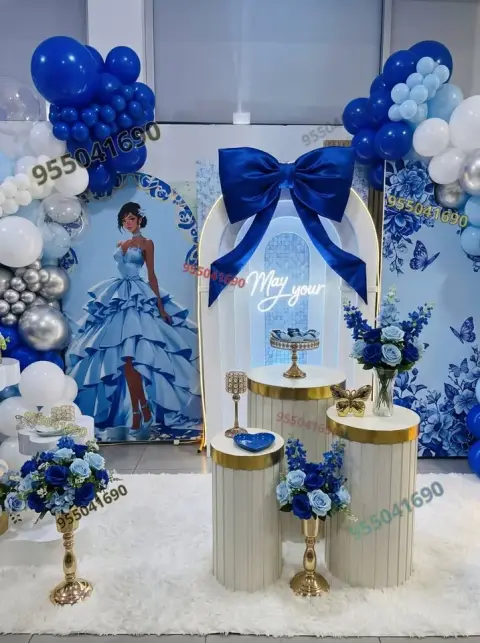 Decoración de 15 años azul y plata en Guadalupito