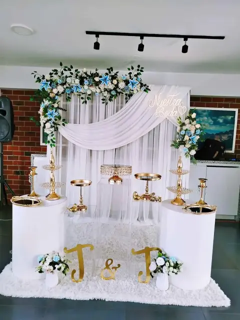 Decoración para Boda Civil en blanco y dorado