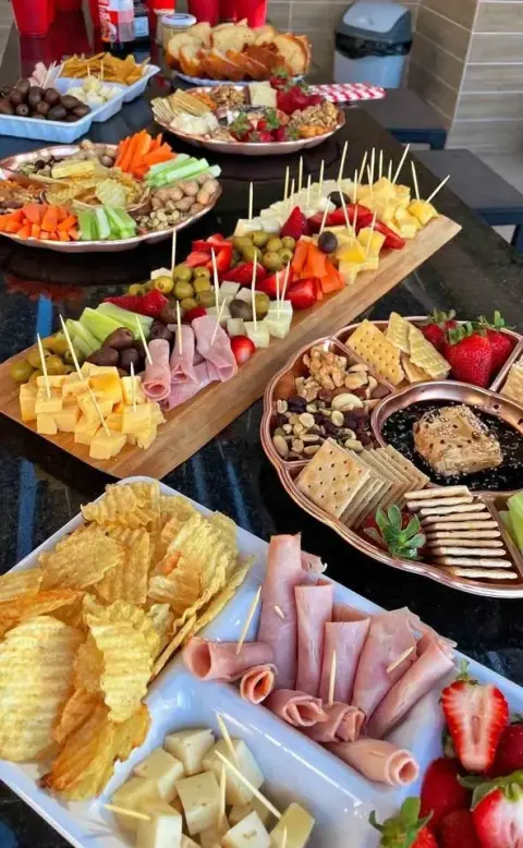 Mesas de dulces, salados y bebidas para eventos