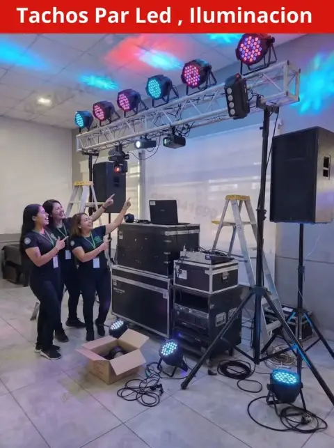 Iluminación para eventos: tachos Par LED y luces rítmicas (desde S/ 45)